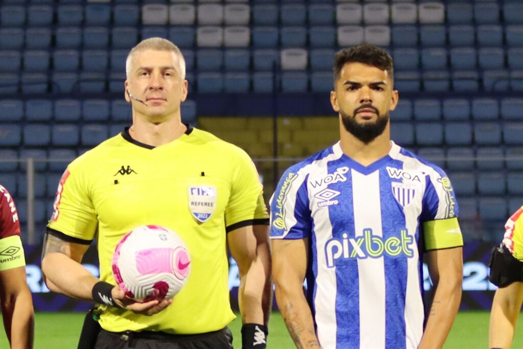 Federação Nacional dos Atletas emite nota contra Anderson Daronco