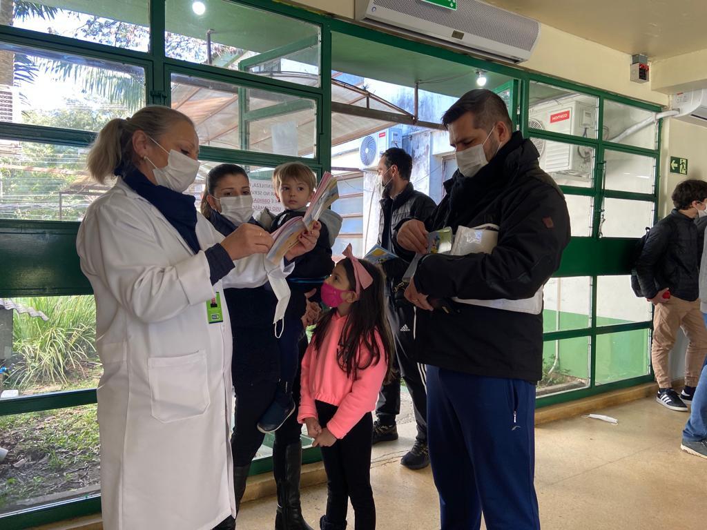 Neste sábado, cinco unidades de saúde recebem crianças para a vacinação contra a pólio