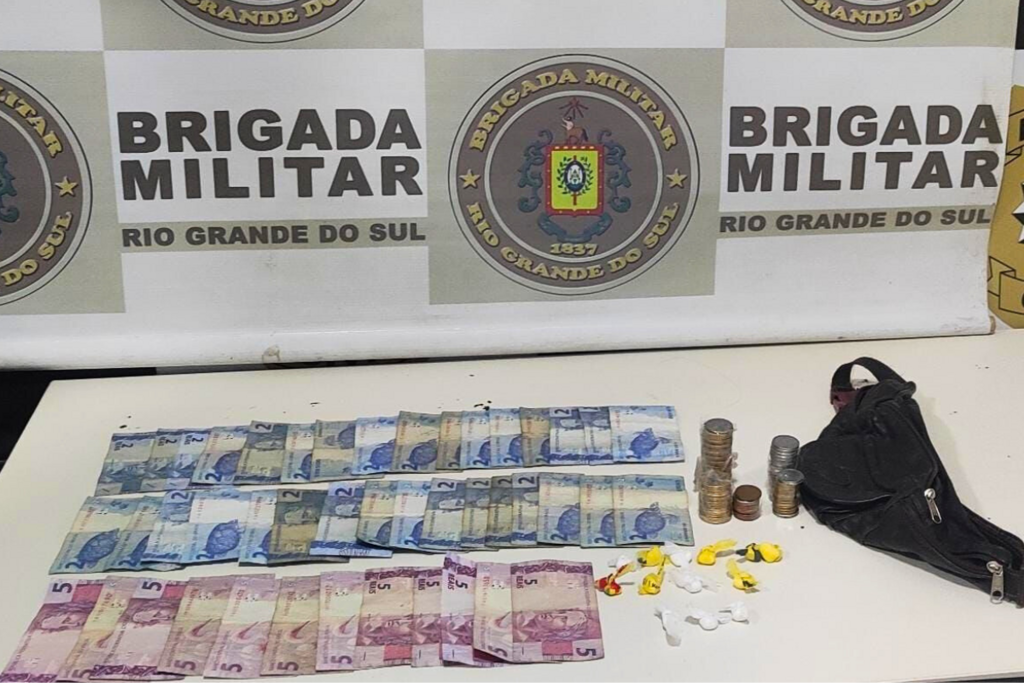 Jovem é preso após ser flagrado com porções de cocaína na região oeste de Santa Maria