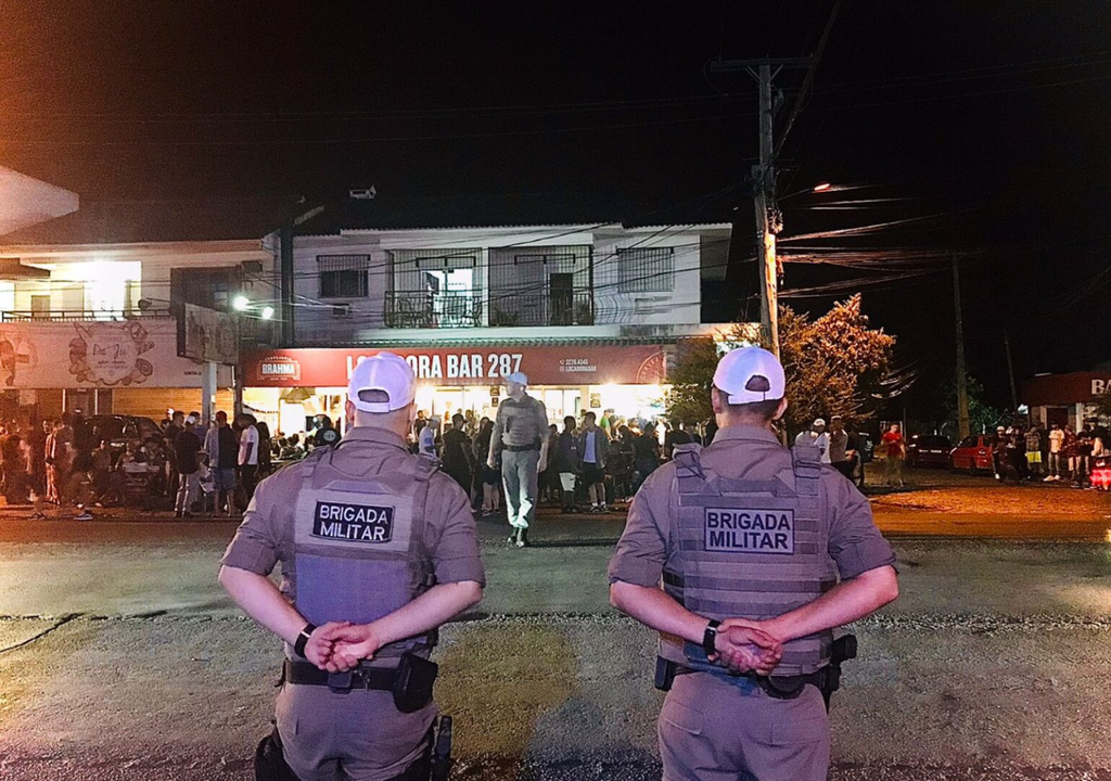 título imagem Barulho, lixo e brigas: moradores relatam problemas enfrentados no Bairro Camobi