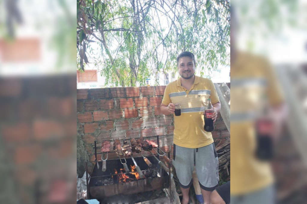 título imagem “Era meu aniversário. Ele disse que já ia voltar e não voltou”, conta esposa de Victor Xavier Leães, morto em acidente na BR-287