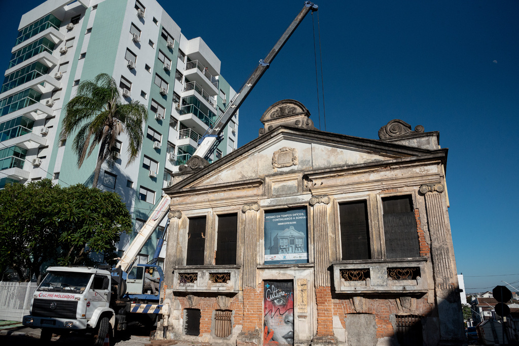 título imagem Recomeçam as obras de restauração do casarão da TV OVO, na Rua Floriano Peixoto