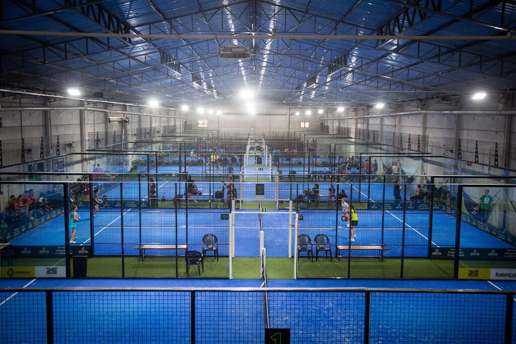 Seleção brasileira de pádel treina em Santa Maria para Campeonato Mundial