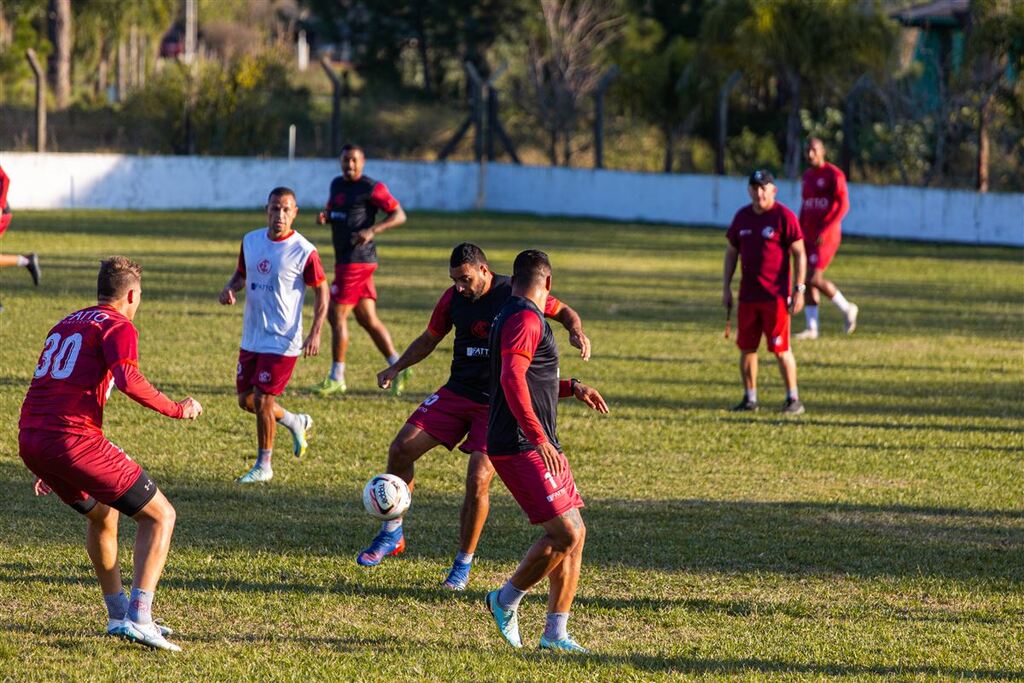 título imagem Em busca da primeira vitória fora, Inter-SM visita o Bagé no Estádio Pedra Moura neste domingo