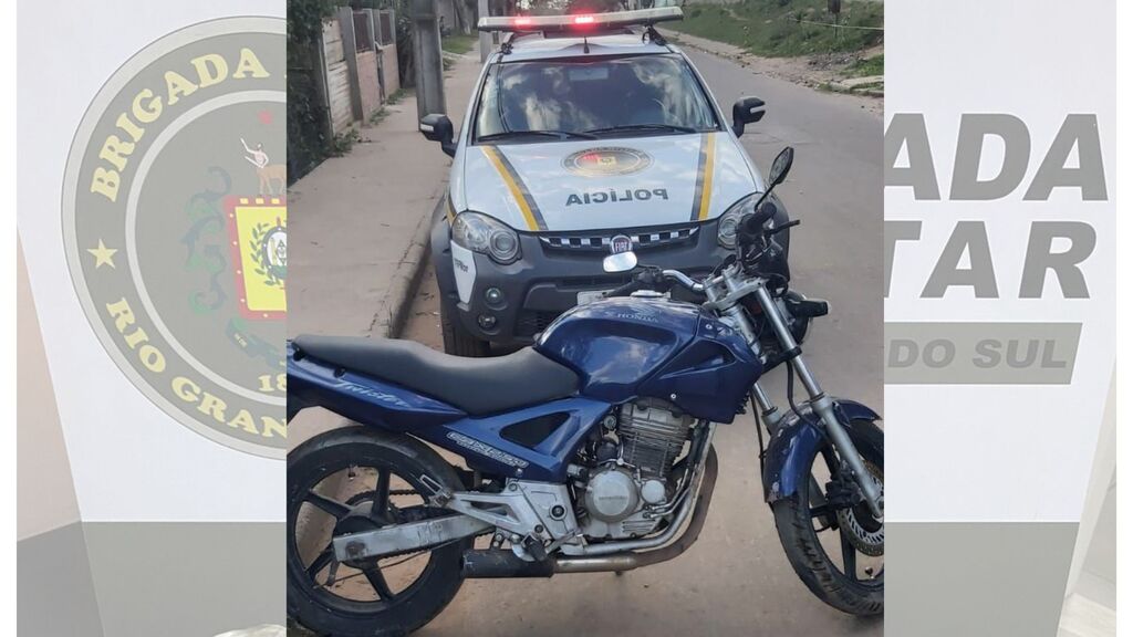 Suspeito é preso passeando com moto furtada