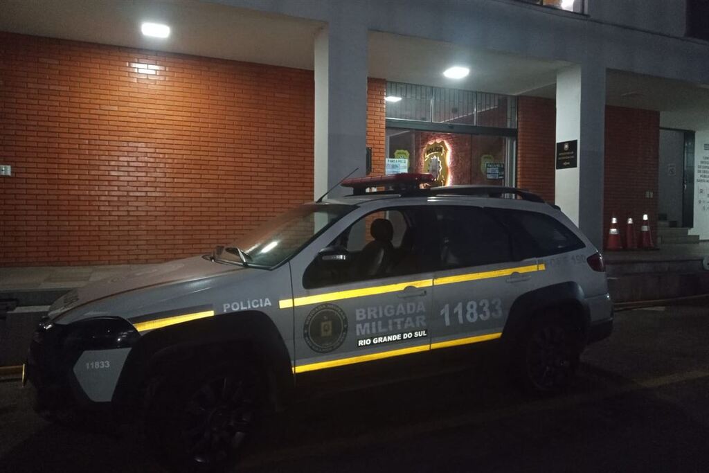 título imagem Jovem é agredido e assaltado no Centro de Santa Maria