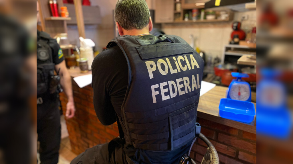 Suspeitos tentam dificultar investigações de crimes financeiros e são presos pela Polícia Federal em Santana do Livramento