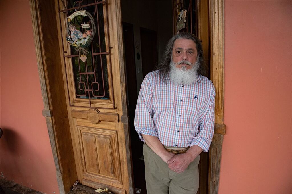 Luiz Marenco: “vou fazer a política conforme faço a música, e não fazer a minha música com a política”