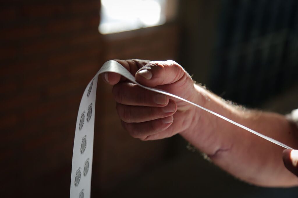 Ao vivo: votação encerrada; TSE inicia a apuração dos votos