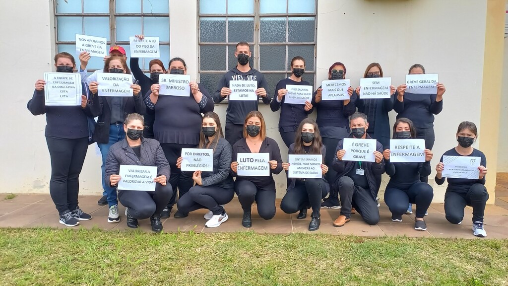 Enfermeiros de Pinhal Grande realizam manifestação pela efetivação do piso da categoria