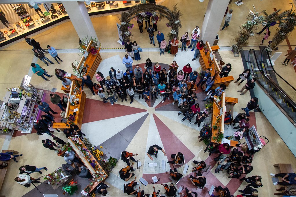 Concertos de Primavera: Associação Orquestrando Arte se apresenta no Royal Plaza Shopping