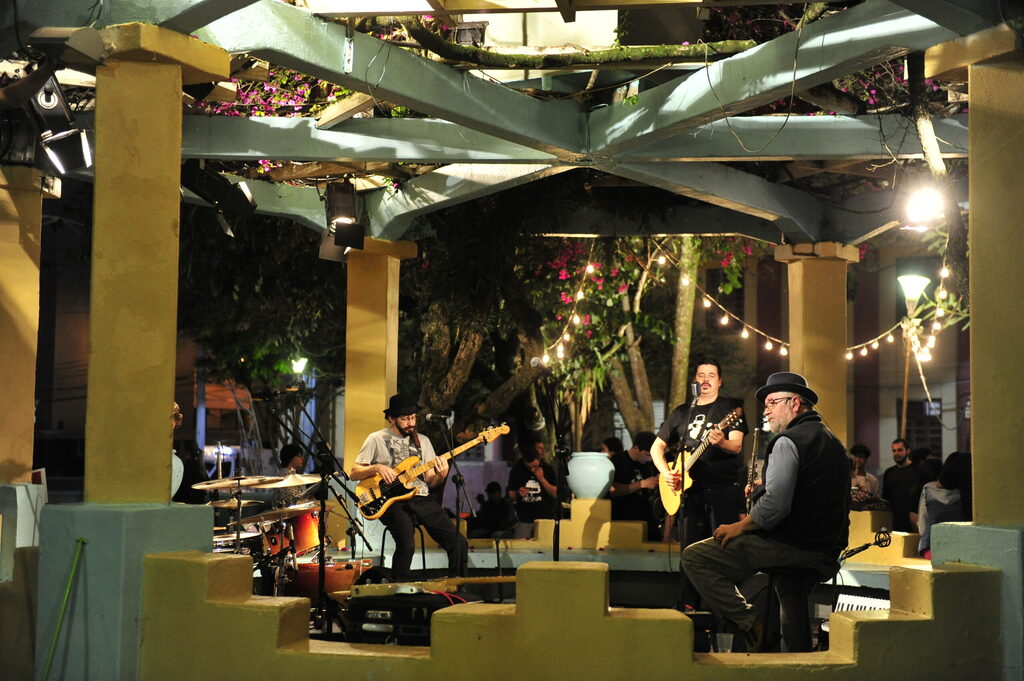 Coreto da Praça Saldanha Marinho recebe música instrumental no domingo