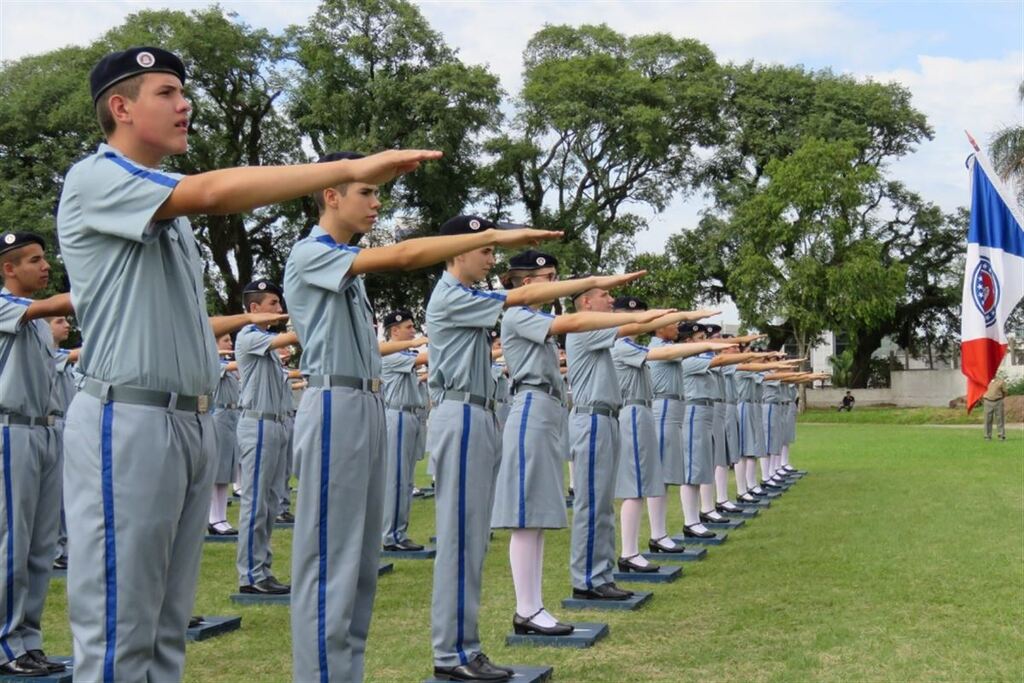 Colégio Tiradentes abre 135 vagas para a região