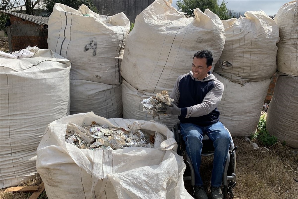 Embalagens vazias de remédios irão ajudar paratletas