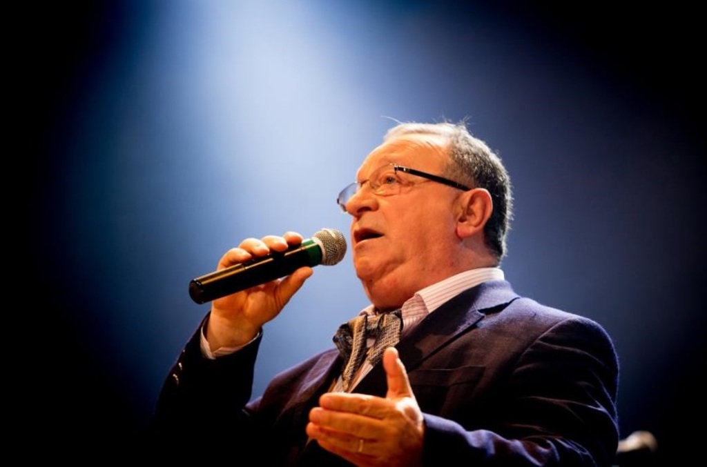 Pedro Ernesto Denardin vai cantar na abertura da Semana Farroupilha