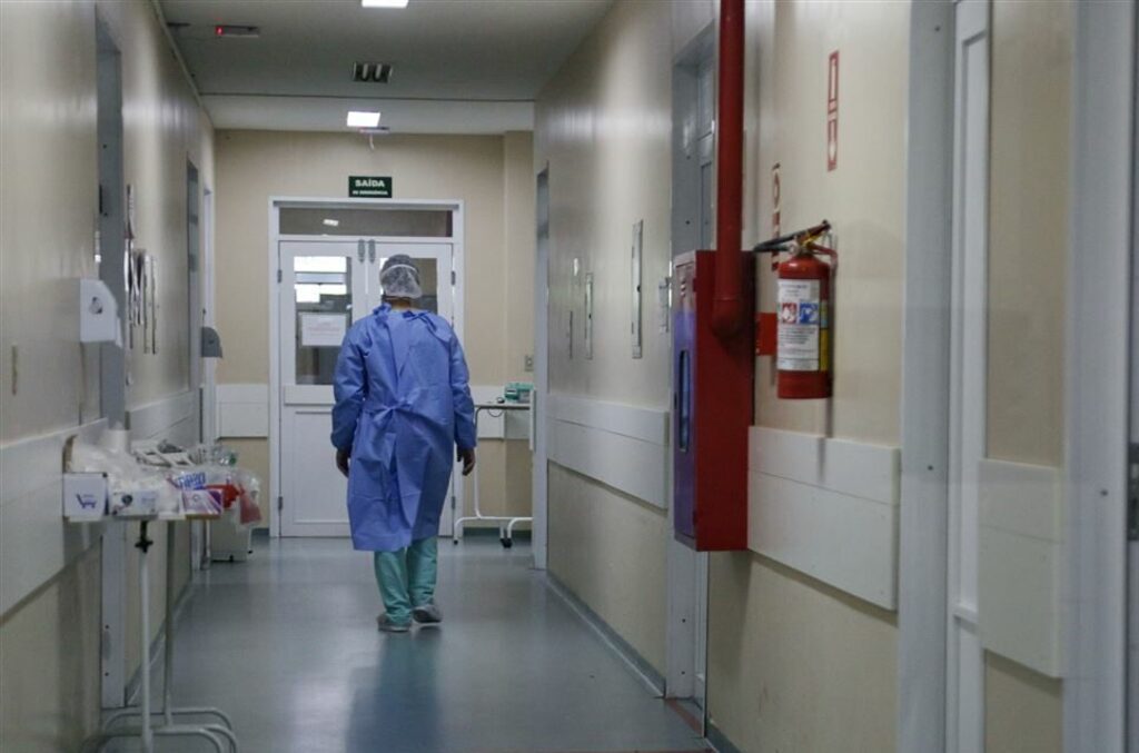 Entidades de Santa Maria e do Estado comentam sobre suspensão da lei que determina o piso salarial de enfermagem