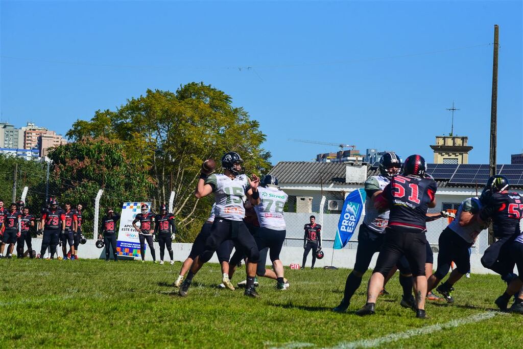 Soldiers vence o Bulldogs por 35 a 0 e está classificado para a semifinal da Conferência Sul