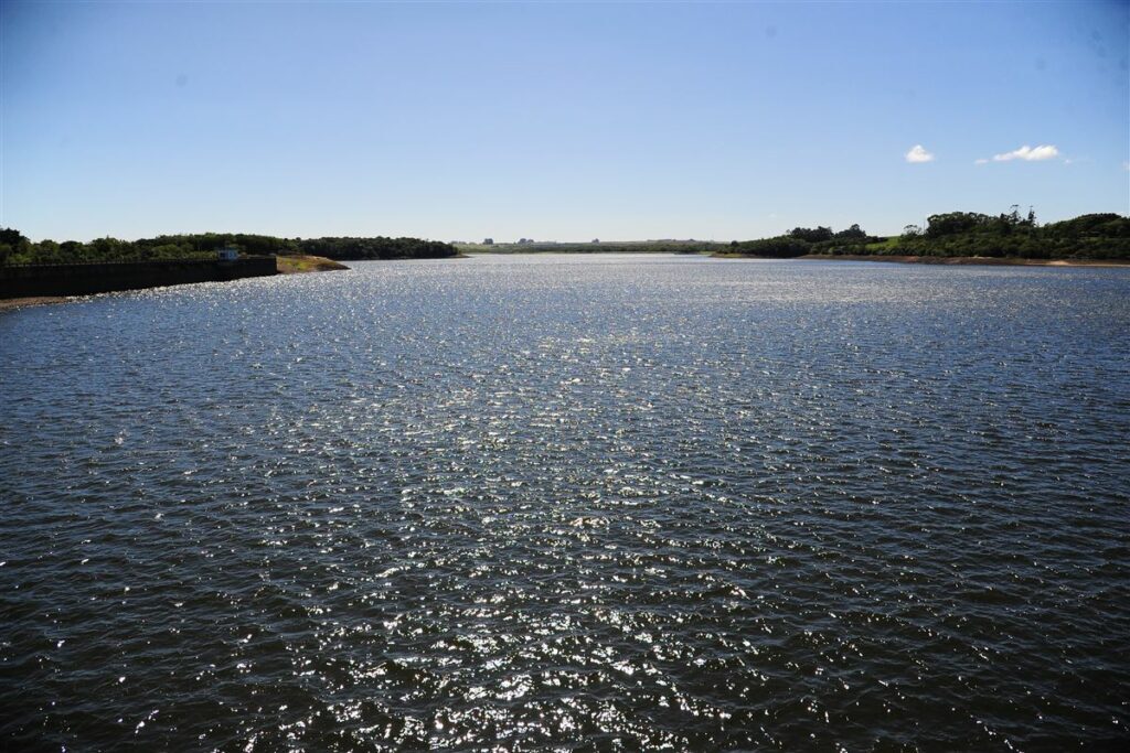 Substâncias prejudiciais à saúde são encontradas em águas de 300 empresas, inclusive no Estado