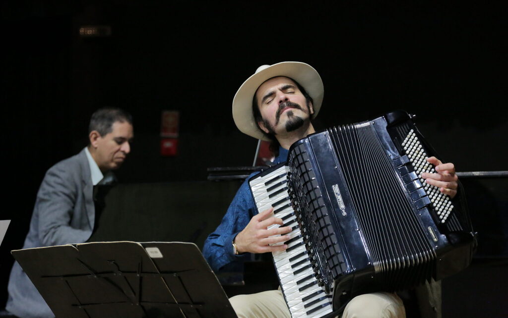 Artistas de Santa Maria levam trabalho para Porto Alegre