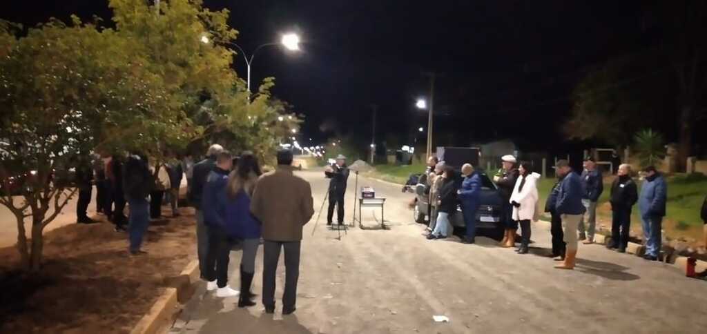 Avenida Rocha Vieira, em Dilermando de Aguiar, recebe novo sistema de iluminação em LED