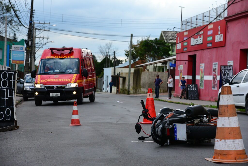 Criança fica ferida após ser atropelada por motocicleta no Bairro Itararé em Santa Maria
