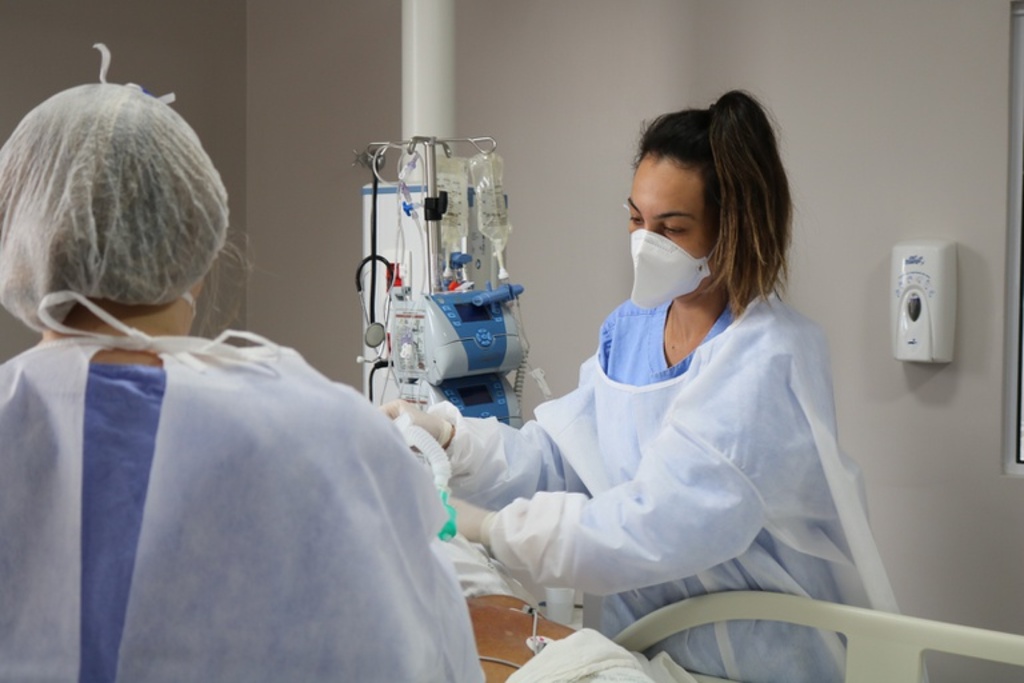 Piso da enfermagem: sindicatos afirmam que empresas tiveram tempo para se adequar e serão notificadas se descumprirem normas