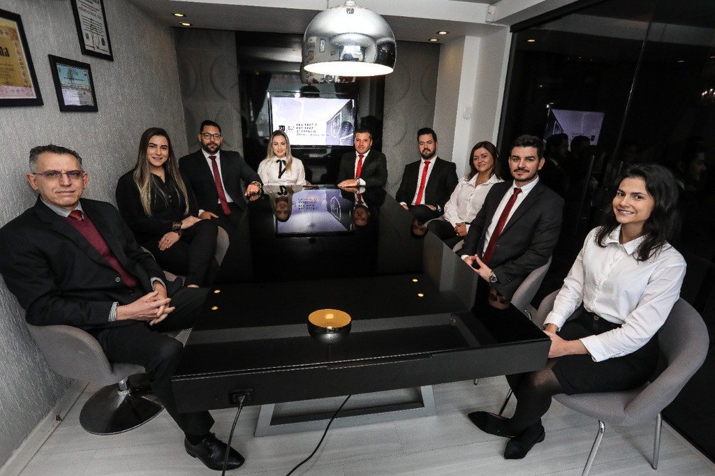 Atendimento multidisciplinar nas áreas Individual, Coletiva e Empresarial