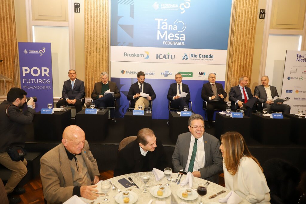 Jaqueline Silveira: temperatura esquenta entre candidatos ao Piratini no painel da Federasul