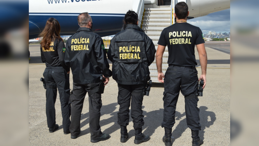 Uruguaio procurado pela Interpol e preso na Pesm é extraditado pela Polícia Federal