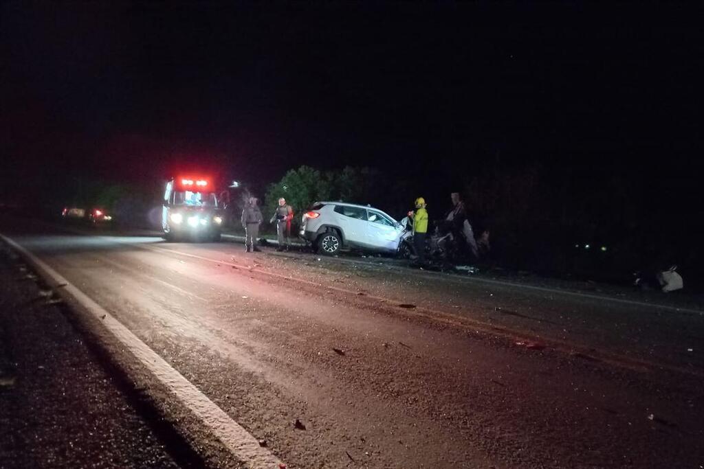 Quatro pessoas morrem em acidente de trânsito na BR-290 em São Gabriel