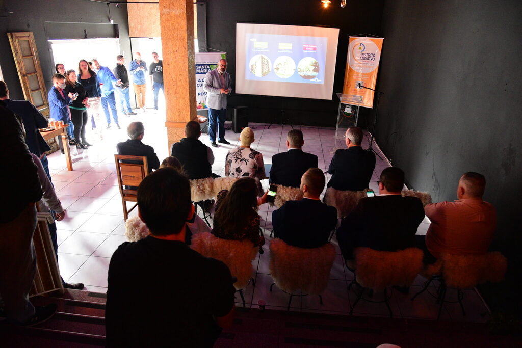Em visita a Santa Maria, governador do Estado conhece o projeto Distrito Criativo Centro-Gare e não descarta possibilidade de investimento