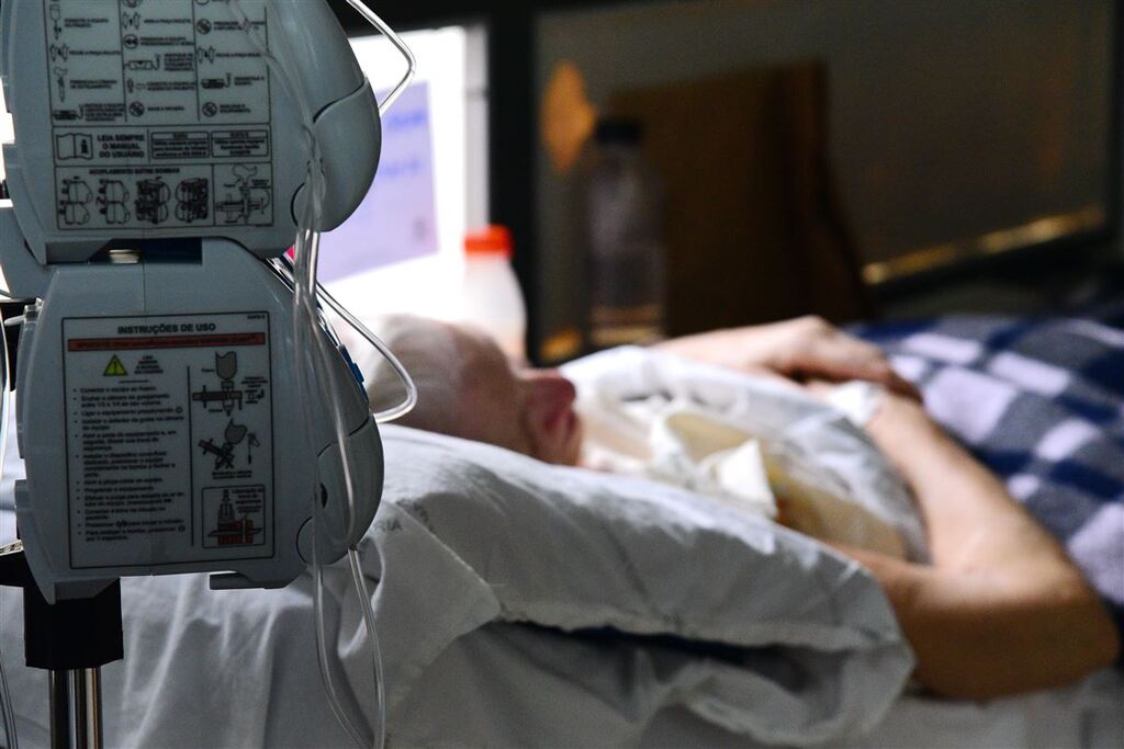 Com o pronto-socorro superlotado pela 16ª vez neste ano, HUSM irá atender apenas pacientes encaminhados pelo SAMU