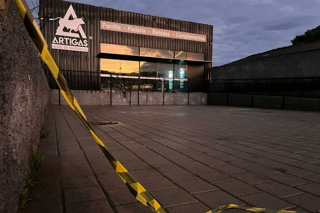 Empresário é morto a tiros dentro de estabelecimento comercial em Santa Maria