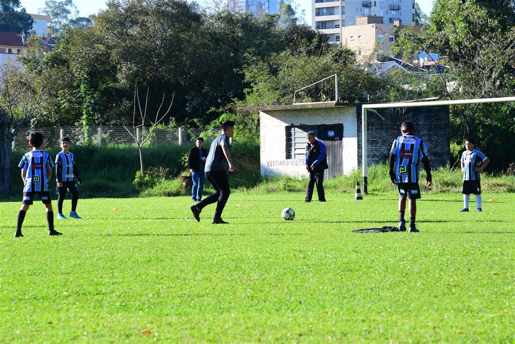 No Dia do Futebol, conheça as principais escolas e escolinhas que preparam jovens atletas para o sonho de ser jogador profissional
