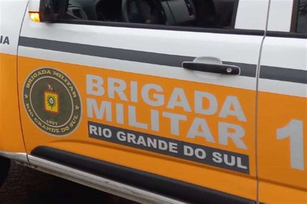 Casal é detido após confusão, tiros em casa noturna e ameaças de morte à policiais