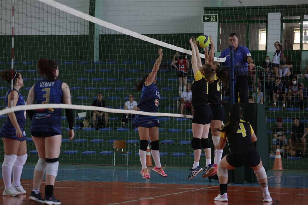 CDM recebe a 5ª etapa da Liga Gaúcha de Vôlei
