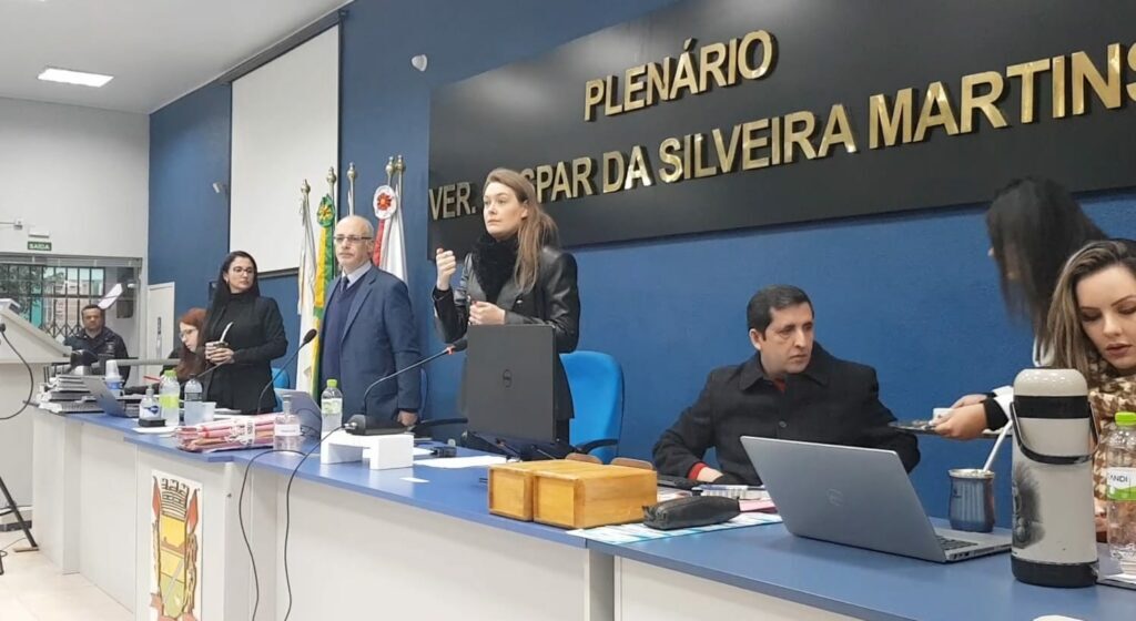 Acusadas de matar jovem queimado vivo são julgadas em São Sepé