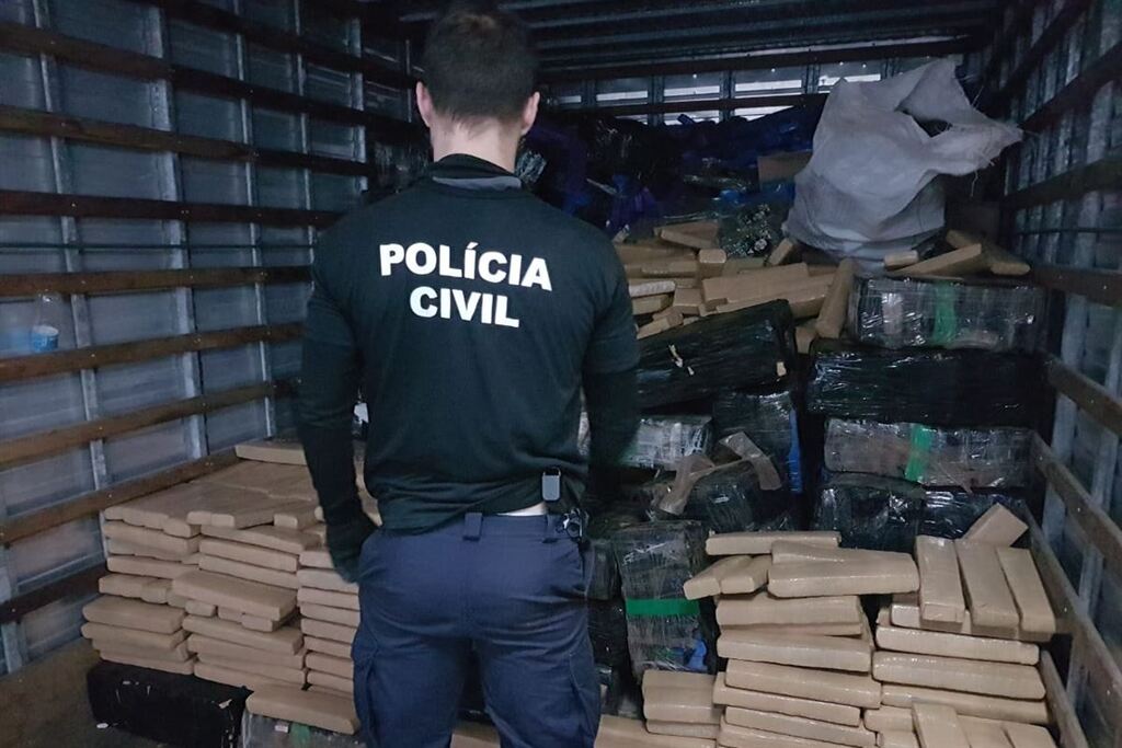 Duas toneladas de drogas são incineradas pela polícia no Estado