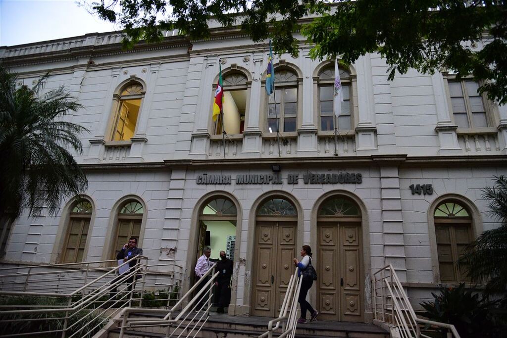 Jaqueline Silveira: na última sessão antes do recesso, Câmara irá votar assuntos polêmicos nesta quinta