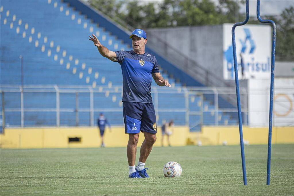 Inter-SM anuncia o técnico para a Copinha