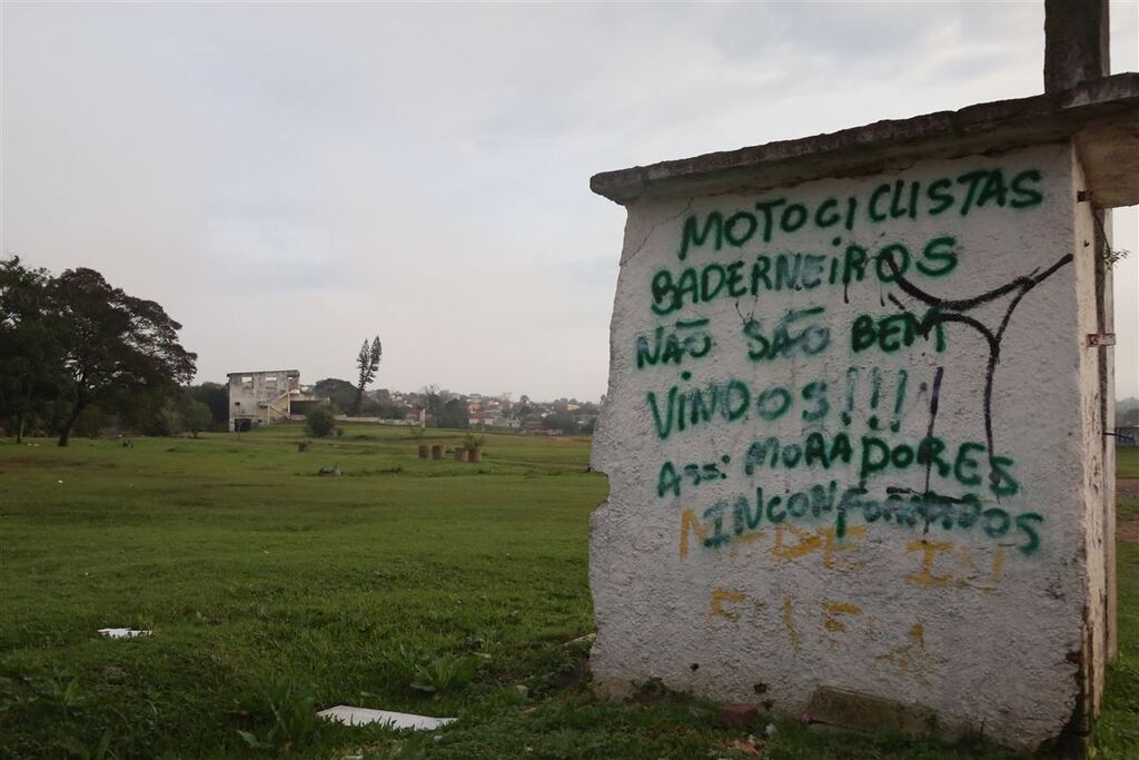 Sem projeto de revitalização, Parque da Jockey está vandalizado, inseguro e ocupado por moradias irregulares