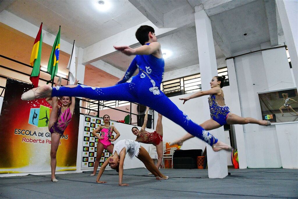 Equipe de ginástica rítmica de Santa Maria competirá na Sogipa