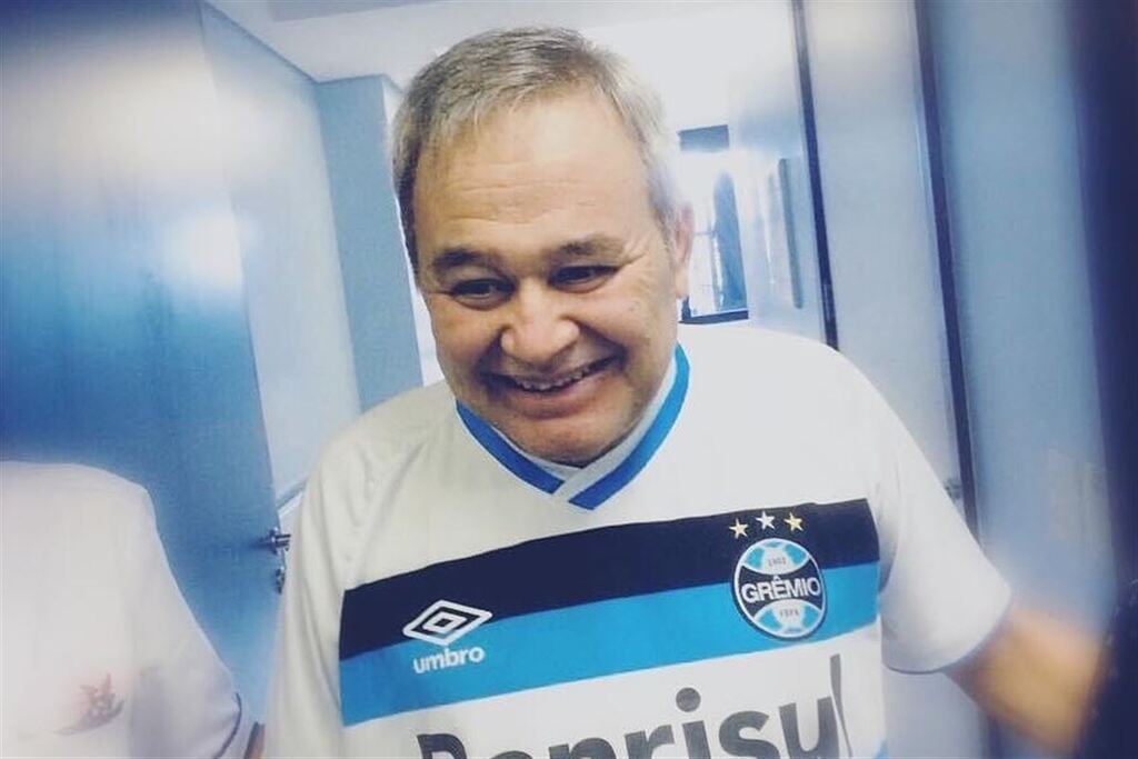 Familiares e amigos se despedem do médico ginecologista e obstetra Fernando Siqueira Clavé