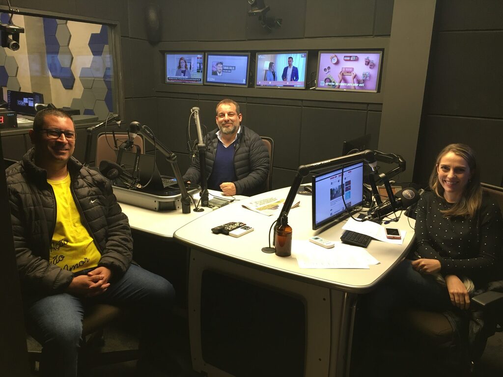 Ouvinte visita programa da Rádio CDN
