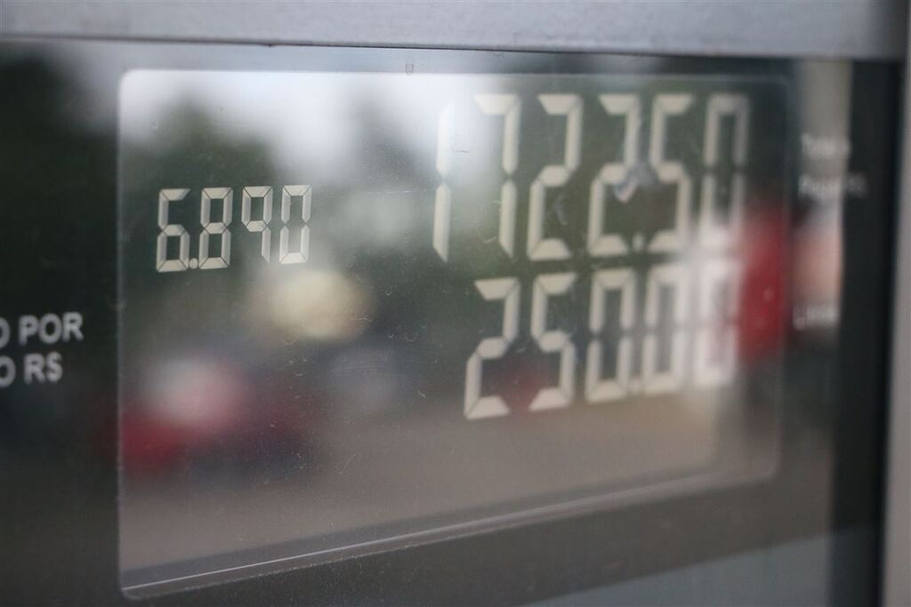 Após último reajuste da Petrobras, litro do diesel em Santa Maria custa até R$ 7,84; confira pesquisa
