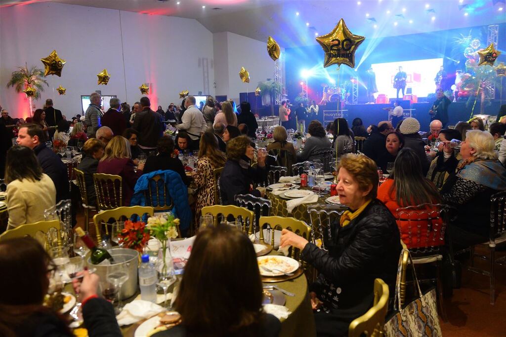 título imagem Música, comida e solidariedade: garanta seu ingresso para a Feijoada do Diário