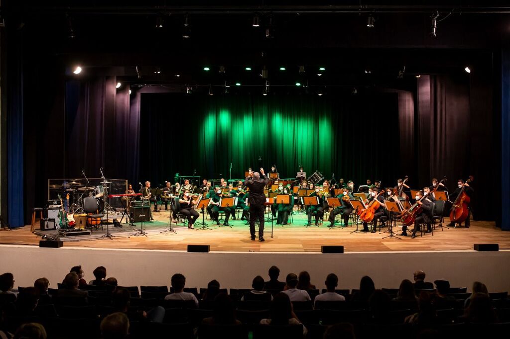 Orquestra Sinfônica de Santa Maria e Ballet Ivone Freire apresentam O Lago dos Cisnes