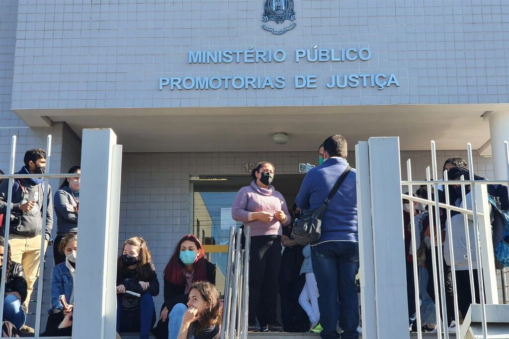 Unipampa de São Gabriel cancela aulas por falta de transporte coletivo para alunos