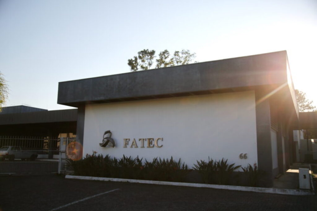 Dupla acusada de fraudar licitações da Fatec para privilegiar a própria empresa é condenada em Santa Maria