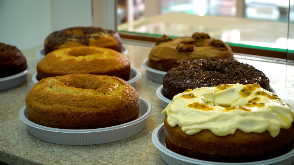 Você precisa conhecer as delícias da Fábrica de Bolo Vó Alzira 